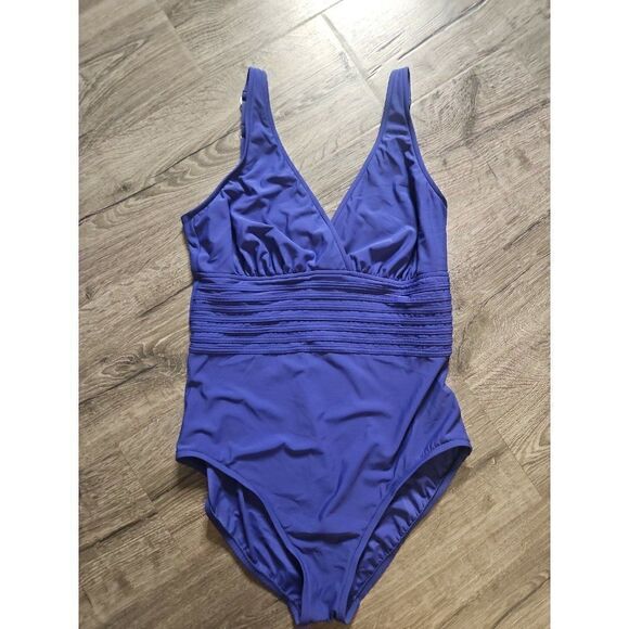 Aqua Green Slimming One Piece Bathingsuit Women's Size XL - Picture 1 of 4